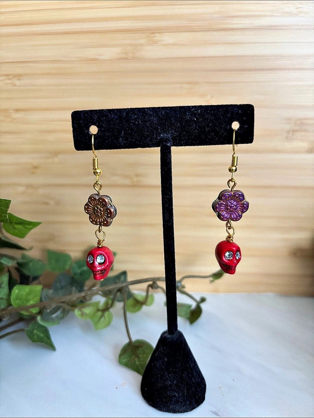 Dia de Los Muertos skull and Floral Drop Earrings.